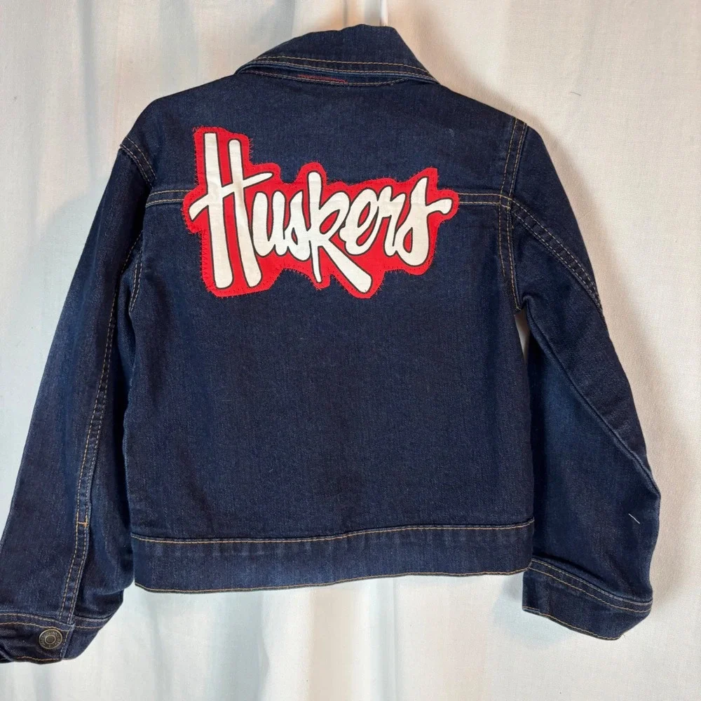 Nebraska Huskers Denim Jacket Dark Wash Blue Jean Trucker‎ Size 5